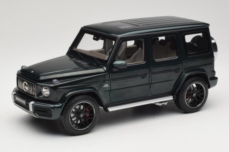 Mercedes G 63 AMG W463 Green Metallic Minichamps 1:18 Mercedes G 63 AMG W463 Green Metallic Minichamps 1:18 110037066 Diecast