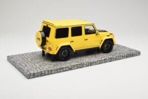 Mercedes Brabus 850 6.0 Widestar G63 W463 Electric Beam Yellow Minichamps 1:18 107032402 Diecast - image 2 of 6