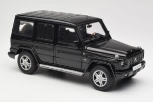 Mercedes G-Class G 500 W463 Smaragd Black Metallic AUTOart 1:18 76101 Diecast - image 6 of 8