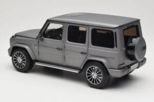 Mercedes G-Class G500 W463A Designo Platinum Magno Minichamps 1:18 B66960811 Diecast - image 7 of 8