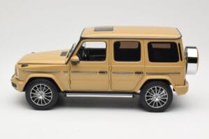 Mercedes G-Class G 500 W463A Solarbeam Yellow Metallic Minichamps 1:18 113037108 Diecast - image 4 of 8