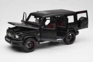Mercedes G-Class G63 AMG W463A Matt Black Minichamps 1:18 110037064 Diecast - image 2 of 8