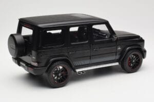 Mercedes G-Class G63 AMG W463A Matt Black Minichamps 1:18 110037064 Diecast - image 3 of 8