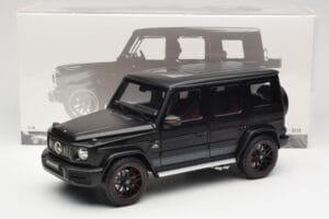 Mercedes G-Class G63 AMG W463A Matt Black Minichamps 1:18 110037064 Diecast - image 8 of 8