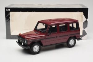 Mercedes G-Class W460 LWB Dark Red Minichamps 1:18 155038102 Diecast - image 6 of 6
