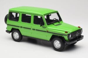 Mercedes G-Class W460 LWB Green Minichamps 1:18 155038101 Diecast - image 4 of 6