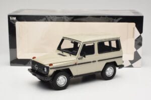 Mercedes G-Class W460 SWB Grey Metallic Minichamps 1:18 155038004 Diecast - image 6 of 6