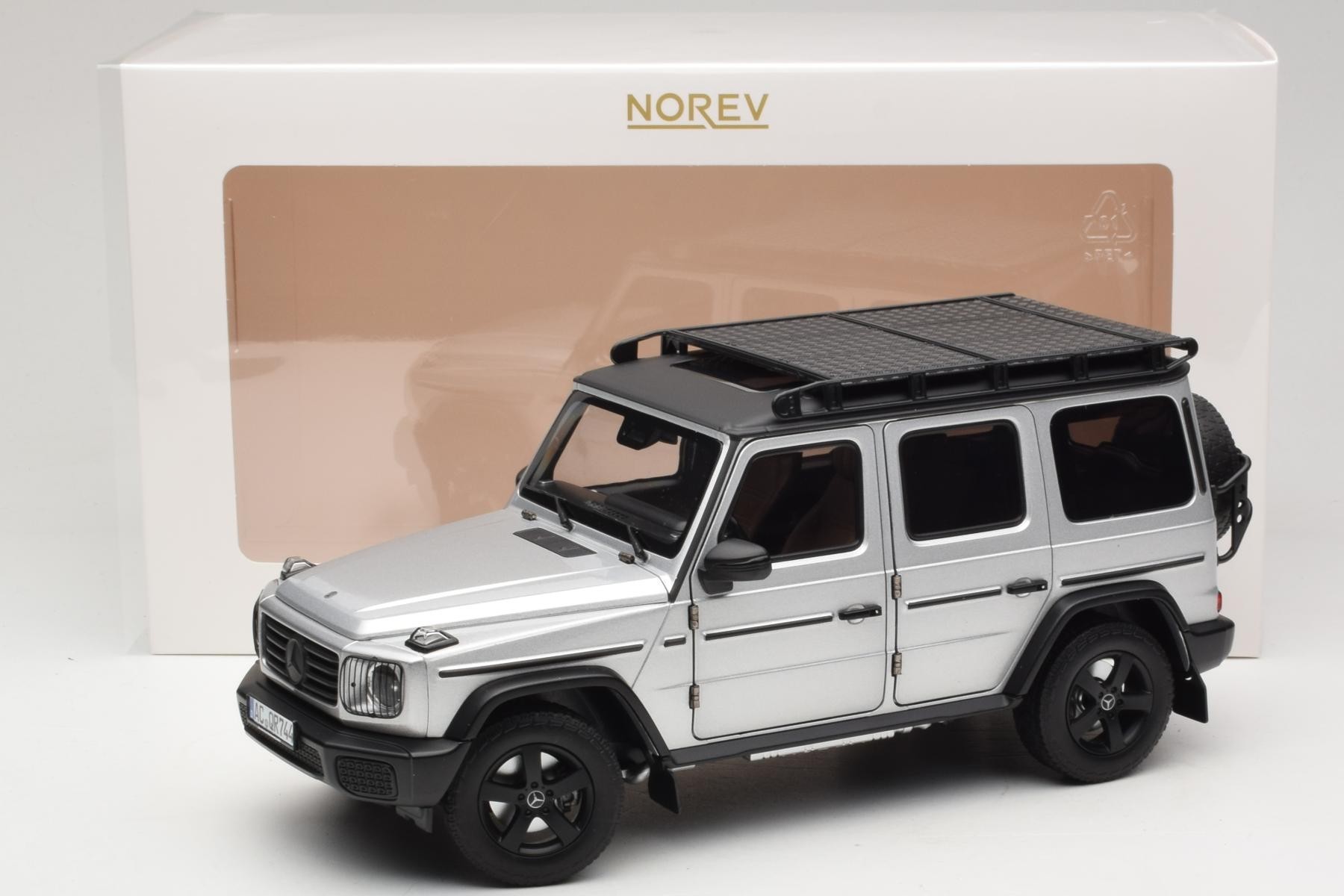 Norev Mercedes G-Class W463 1:18 Iridium Silver