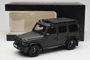 Mercedes G-Class W465 Olive Norev 1:18 B66960662 Diecast - image 8 of 8