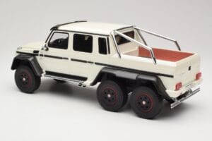 Mercedes AMG G63 6x6 W463 White GT Spirit 1:18 GT100 Resin - image 5 of 6