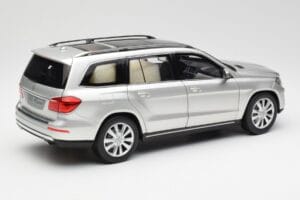 Mercedes GL-Class X166 Iridium Silver Metallic Norev 1:18 B66960097 Diecast - image 3 of 8