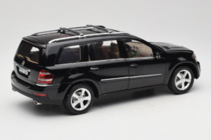 Mercedes GL X164 Obsidian Black Minichamps 1:18 B66962334 Diecast - image 3 of 8