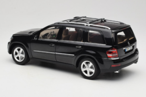Mercedes GL X164 Obsidian Black Minichamps 1:18 B66962334 Diecast - image 7 of 8