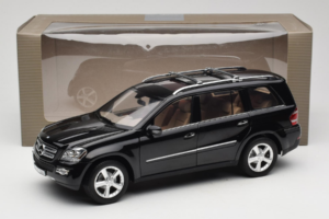 Mercedes GL X164 Obsidian Black Minichamps 1:18 B66962334 Diecast - image 8 of 8