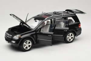 Mercedes GL X164 Period Brown Minichamps 1:18 B66962336 Diecast - image 2 of 8