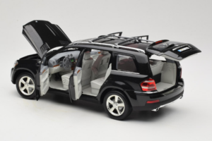 Mercedes GL X164 Period Brown Minichamps 1:18 B66962336 Diecast - image 5 of 8
