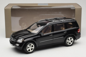 Mercedes GL X164 Tanzanite Blue Minichamps 1:18 B66962335 Diecast - image 8 of 8