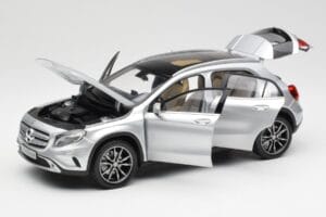 Mercedes GLA X156 Polar Silver Metallic Norev 1:18 B66960267 Diecast - image 2 of 8