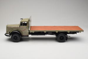 Mercedes L6600 Rungewagen Grey Black Minichamps 1:18 109031050 Diecast - image 4 of 8