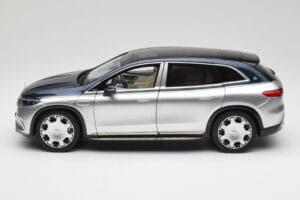 Mercedes Maybach EQS 680 V297 Blue NZG 1:18 1060/23 Diecast - image 4 of 8