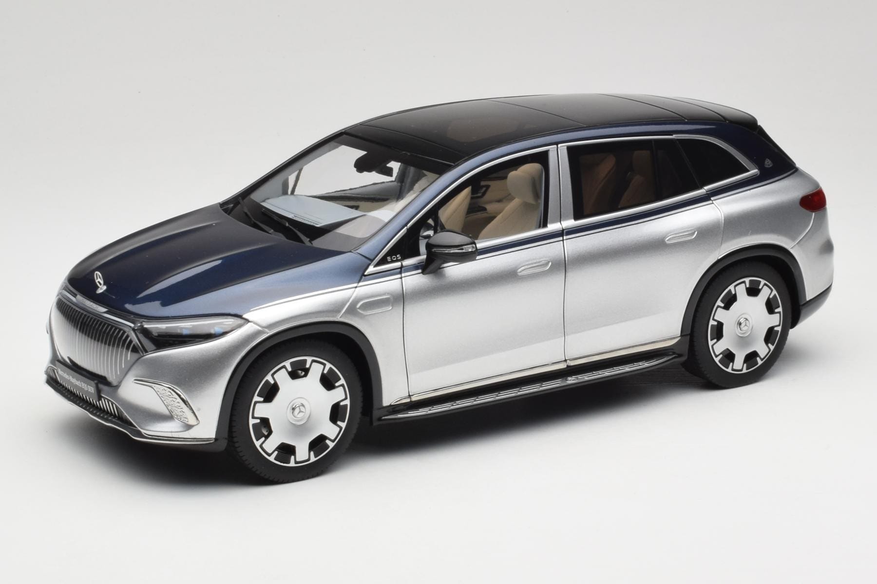 NZG Mercedes Maybach EQS 680 1:18 Blue Diecast