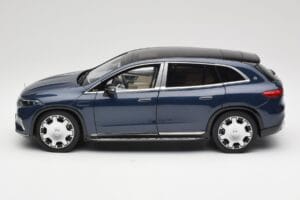 Mercedes Maybach EQS 680 V297 Dark Blue NZG 1:18 B66960593 Diecast - image 4 of 8