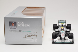 Mercedes MGP W01 #4 N. Rosberg Mercedes GP 2010 Minichamps 1:18 110100004 Diecast - image 6 of 7