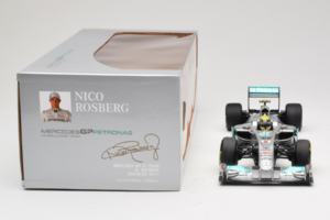 Mercedes MGP W02 #8 N. Rosberg Mercedes GP Showcar 2011 Minichamps 1:18 110110078 Diecast - image 6 of 7