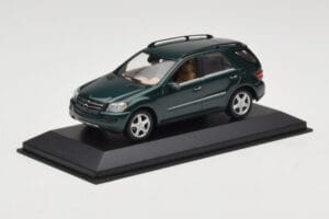 Mercedes ML 500 W164 Dark Green Minichamps 1:43 400034500 Diecast - image 2 of 4