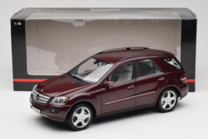 Mercedes ML W164 Red Metallic Minichamps 1:18 150034500 Diecast - image 8 of 8