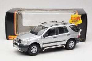Mercedes ML320 W163 Silver Maisto 1:18 50319 Diecast - image 8 of 8