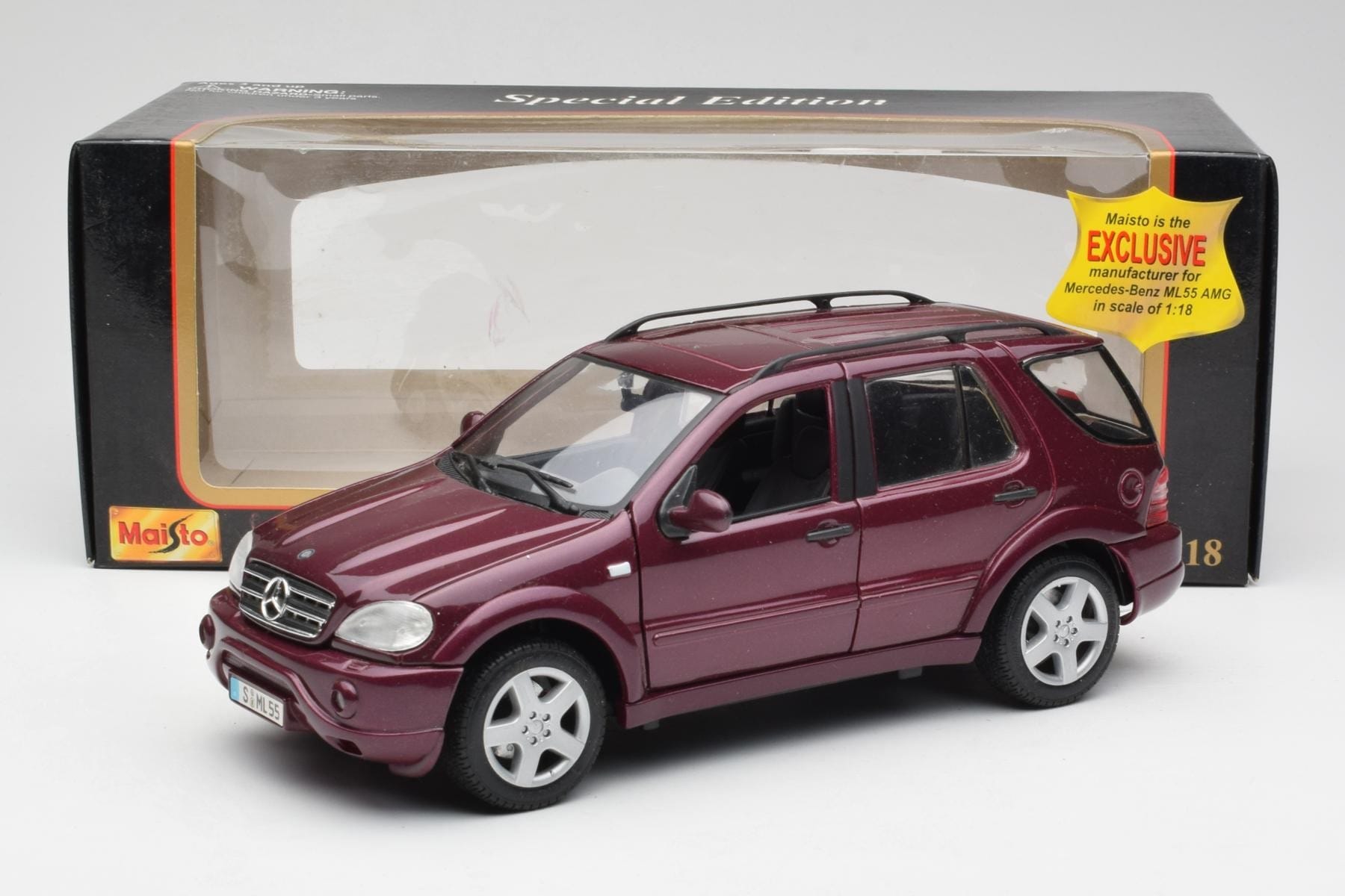 Maisto Mercedes ML55 AMG W163 1:18 Diecast Purple