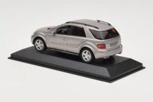 Mercedes ML63 AMG W164 Grey Metallic Minichamps 1:43 400034570 Diecast - image 3 of 4