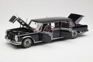 Mercedes 600 Pullman W100 Black AUTOart 1:18 76197 Diecast - image 2 of 8