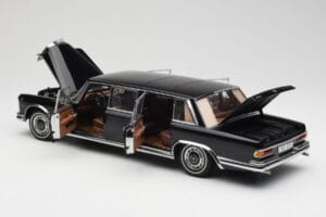 Mercedes 600 Pullman W100 Black AUTOart 1:18 76197 Diecast - image 5 of 8