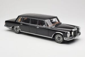 Mercedes 600 Pullman W100 Black AUTOart 1:18 76197 Diecast - image 6 of 8