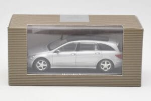 Mercedes R-Class W251 Iridium Silver Minichamps 1:43 B66962214 Diecast - image 4 of 4