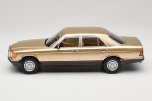 Mercedes S-Class W126 Metallic Beige MCG 1:18 MCG18548 Diecast - image 3 of 6