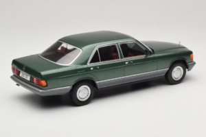 Mercedes S-Class W126 Metallic Green MCG 1:18 MCG18549 Diecast - image 2 of 6