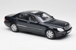 Mercedes S-Class W220 Blue Maisto 1:18 56051 Diecast - image 6 of 8
