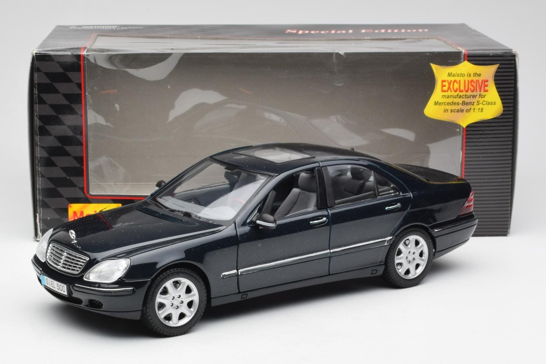 Maisto Mercedes S-Class W220 1:18 Diecast Blue Sedan
