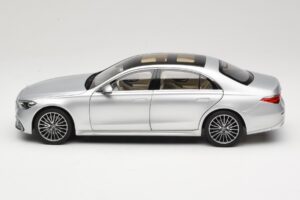 Mercedes S-Class W223 AMG Line Brilliant Silver Norev 1:18 183805 Diecast - image 4 of 8