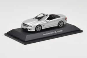 Mercedes SL 63 AMG R230 Silver Metallic Minichamps 1:43 B66960018 Diecast - image 2 of 4