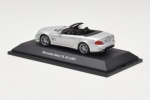 Mercedes SL 65 AMG R230 Silver Minichamps 1:43 B66960601 Diecast - image 3 of 4