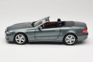Mercedes SL R230 Amiant Green Minichamps 1:18 B66962389 Diecast - image 4 of 8