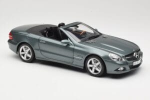 Mercedes SL R230 Amiant Green Minichamps 1:18 B66962389 Diecast - image 6 of 8