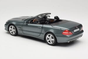 Mercedes SL R230 Amiant Green Minichamps 1:18 B66962389 Diecast - image 7 of 8
