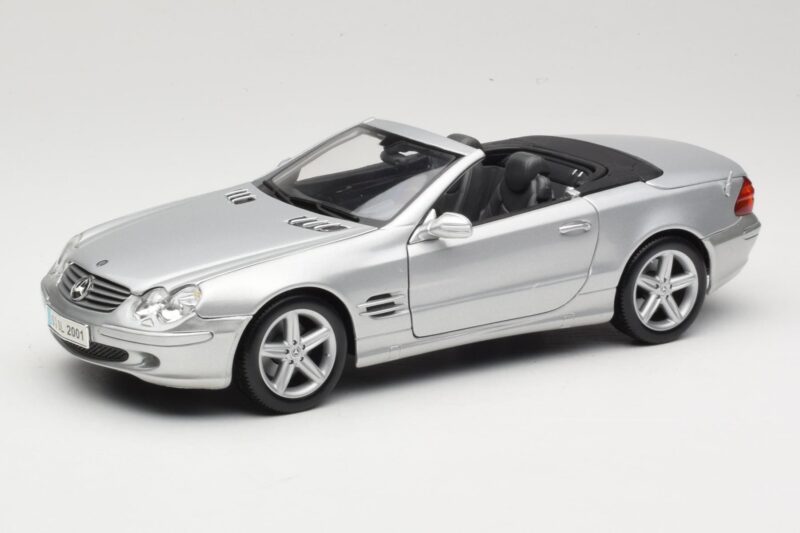Mercedes SL R230 Silver Maisto 1:18 Mercedes SL R230 Silver Maisto 1:18 B66962125 Diecast