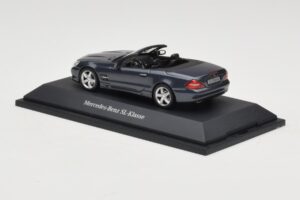 Mercedes SL R230 Tenorit Grey Metallic Minichamps 1:43 B66962392 Diecast - image 3 of 4