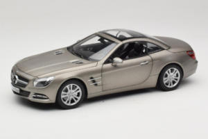 Mercedes SL500 R231 Dark Grey Matt Norev 1:18 183590 Diecast - image 3 of 9
